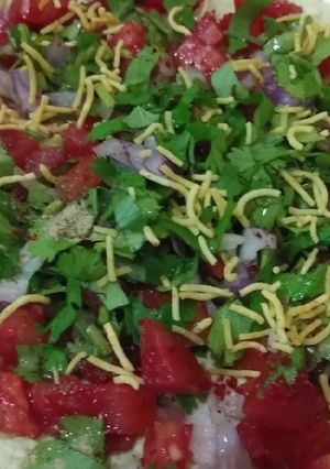 A picture of Masala papad.