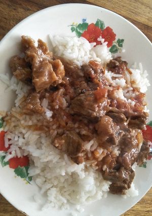 A picture of Rice beef stew.