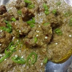 White karahi A picture of White karahi.