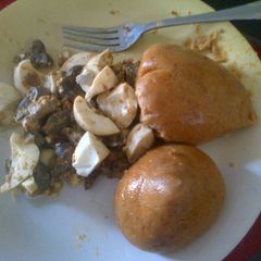 A picture of Liver nd egg source with moi moi.