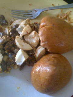A picture of Liver nd egg source with moi moi.