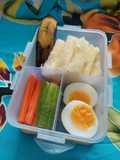 39/25. Bekal ke pantai