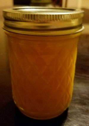 A picture of Mike's Irish Clover Honey Butter Spread.