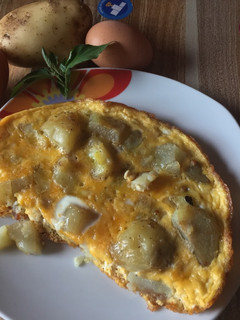 Una foto de Papas en Torta de Huevo