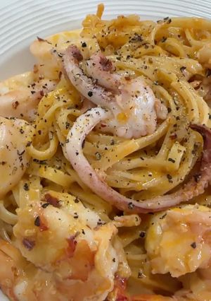 Hình của món Fettucine Hải sản Tomyum.