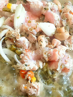 Una foto de Pechuga de pavo con verduras