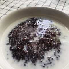รูปของ Bubur Ketan Hitam Kuah Fiber Creme