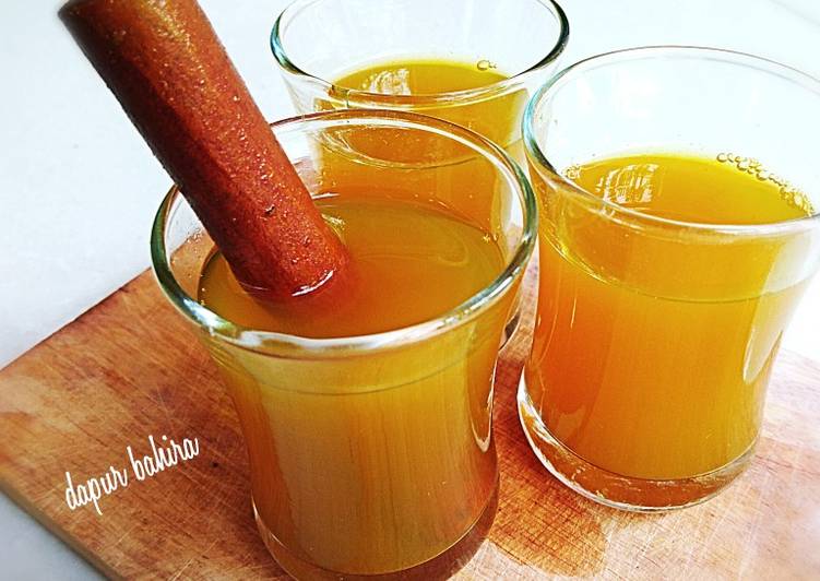 Jamu kunyit (kunir)