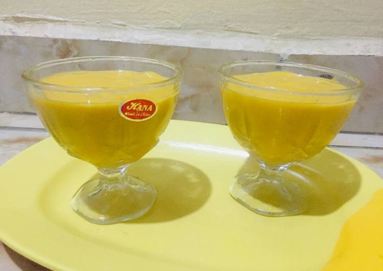 Recipe of Any-night-of-the-week Mango smoothy