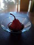 Peras al vino tinto