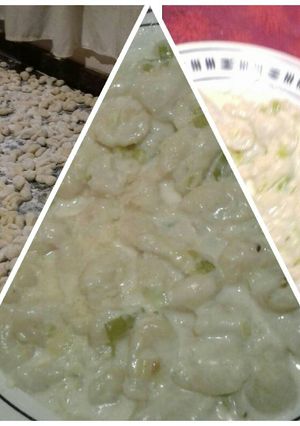 Una foto de Ñoquis con salsa crema de puerros