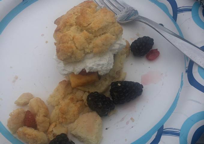 Recipe of Quick Mixed fruit shortcakes