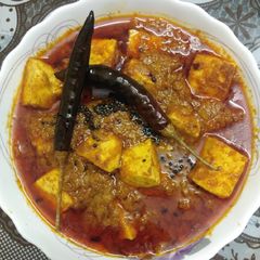A picture of Paneer tikka masala.
