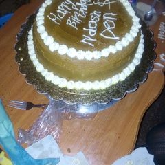 A picture of Plain Vanilla cake.