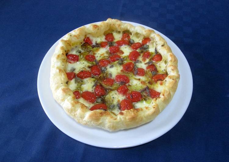 Simple Way to Make Fatto in casa super veloce Torta salata con porro pomodorini e mozzarelline