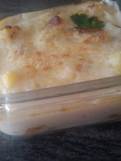 Una foto de Patatas gratinadas con bechamel y panceta