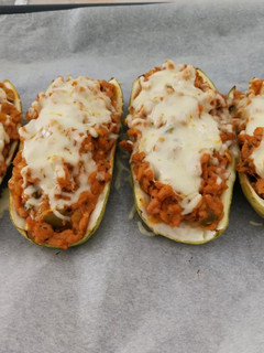 Una foto de Calabacines rellenos de carne