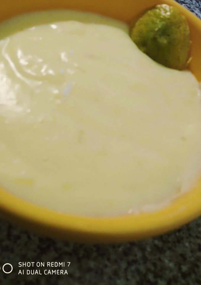 Una foto de Crema pastelera sabor limón