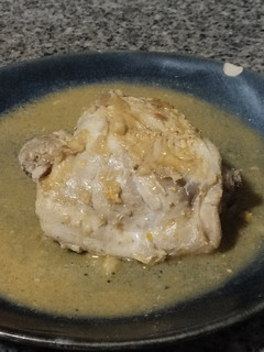 Una foto de Contramuslo de pollo al tequila con jugo de limón