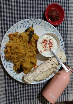 રજવાડી ખીચડી (Rajwadi Khichdi Recipe in Gujarati) રેસીપી મુખ્ય ફોટો