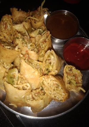 સ્પ્રિંગ રોલ (Spring Rolls Recipe in Gujarati) રેસીપી મુખ્ય ફોટો