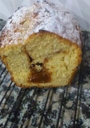 Una foto de Budín de vainilla c/ dulce de leche!!