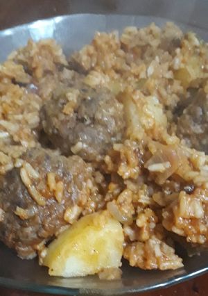 Una foto de Arroz con albóndigas