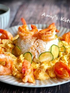 滑蛋蝦仁飯 的食譜成品照片