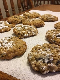 A picture of Oatmeal Raisin Cookies.