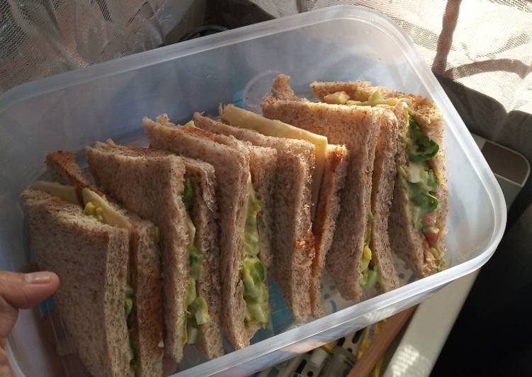 Sandwich Alpukat Simple