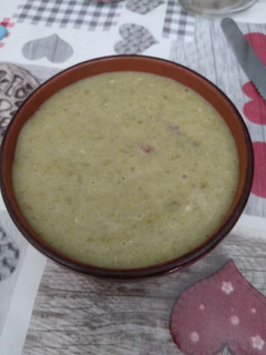 Una foto de Puré de patatas y judías verdes