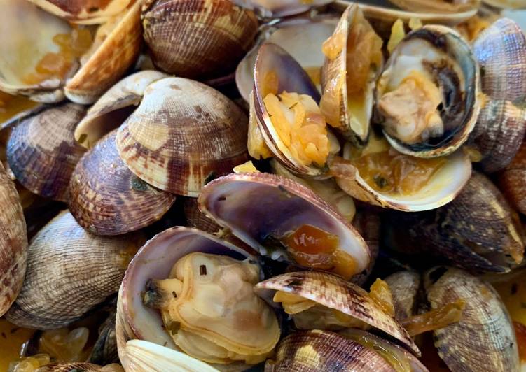 Almejas a la marinera