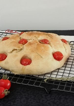 عکسی از دستور نان گوجه‌فرنگی و رزماری