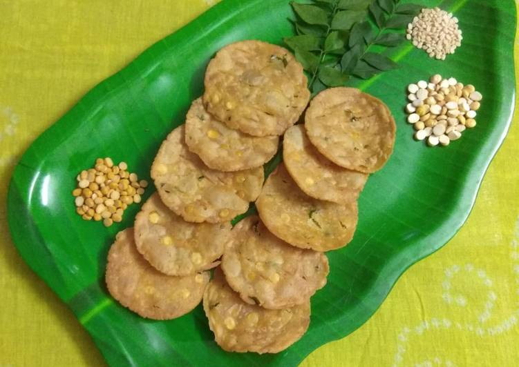 Step-by-Step Guide to Prepare Award-winning Thattai