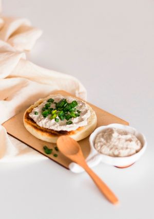Una foto de Queso untable vegano