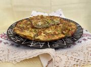 Una foto di frittata e scamorza