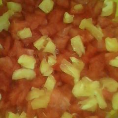 A picture of 3ingredients fruit salat.