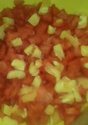 A picture of 3ingredients fruit salat.