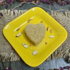 A picture of Suji halwa.