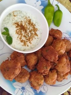 ફરાળી ભજિયાં(farali bhajiya recipe in Gujarati) રેસીપી મુખ્ય ફોટો