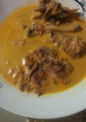 A picture of Kienyeji chicken in coconut stew#4weekschallenge#.