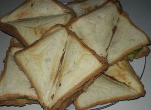 صورة لوصفة عشاء خفيف بخبز التوست