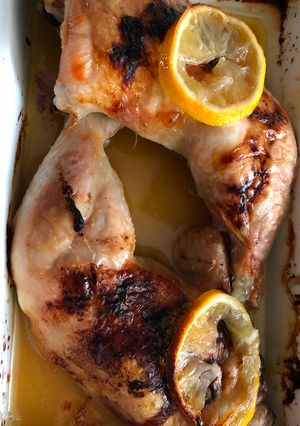 Une photo de Poulet mariné au miel et au citron