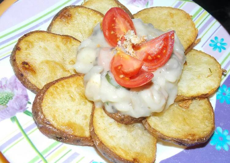 Baked Potato with Cheese Mushroom Sauce