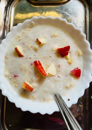 A picture of Overnight Oats with Apples and Almonds.