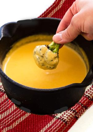 A picture of Cheesy spicy broccoli bites.