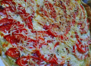 Une photo de Tarte à la tomate au thon et à la moutarde