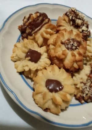 Una foto de Pastisetas con chocolate y nuez