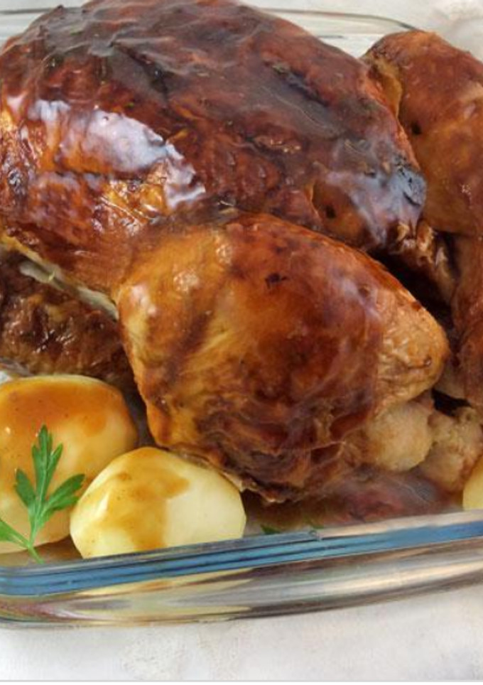 Una foto de Pollo con peras al vino tinto