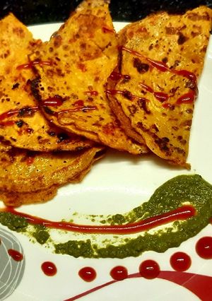 બેસન ચીલા (Besan chila recipe in Gujarati) રેસીપી મુખ્ય ફોટો